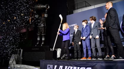 Dustin-Brown-statue-unveiling