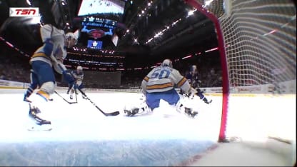 STL@TOR: Nylander scores goal against Jordan Binnington