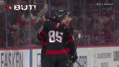 Tkachuk fait mouche à 5-contre-3