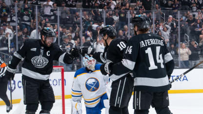 Panarin breaks the ice with PPG