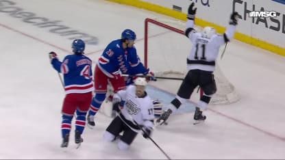 Panarin se fait complice du but de Doughty