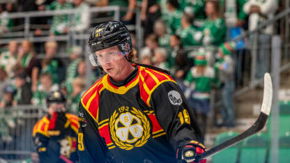 Nicklas Bäckström njuter av att spela i SHL igen