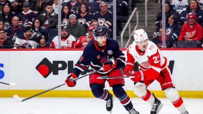 DET@WPG: Raymond scores goal against Connor Hellebuyck