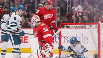 Smith tucks in a backhand