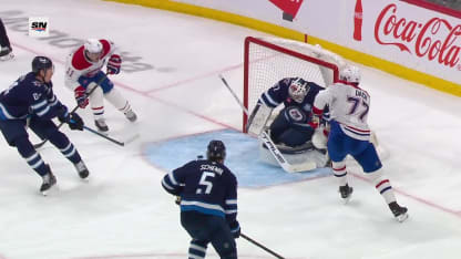 MTL@WPG: Gallagher scores PPG against Connor Hellebuyck
