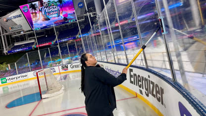 Carlos Wife Winter Classic 3