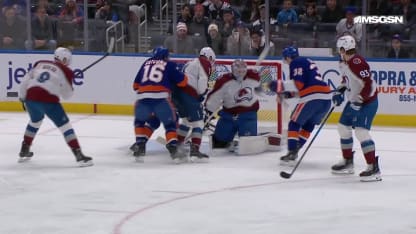 COL@NYI: MacLean scores goal against Mackenzie Blackwood