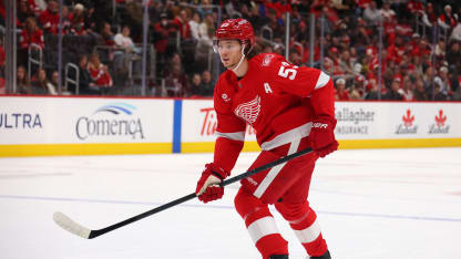 Moritz Seider dominiert mit Puckbesitz im Spiel zunehmend