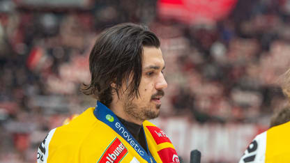 Švýcarská legenda Ambühl čelí s Davosem hrozbě vyřazení