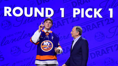 Schaefer Pays Tribute to Late Mother After Getting Drafted by Islanders