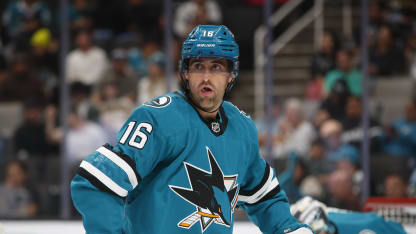 San Jose Sharks re-sign forward Colin White