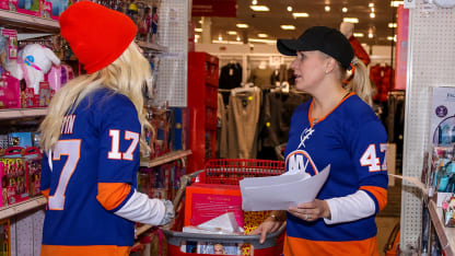 Islanders Wives and Girlfriends Toy Shopping