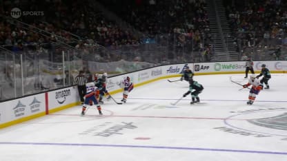 NYI@SEA: McCann scores empty-net goal