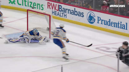 Luukkonen's big glove save