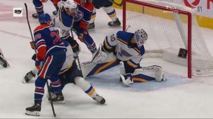 McDavid met la table pour Brown