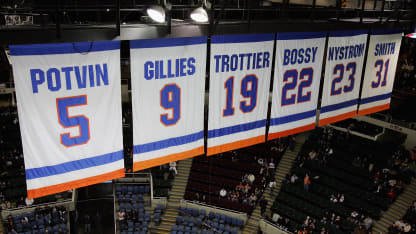 Islanders_retired_number_banners