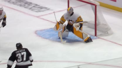 PIT@LAK: Foegele scores goal against Arturs Silovs