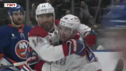 MTL@NYI: Suzuki scores goal against Ilya Sorokin