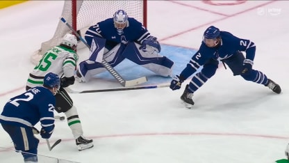 J. Robertson crée l'égalité avec son 45e but