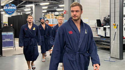 Florida Panthers embrace sauna culture with Global Series arrival outfits