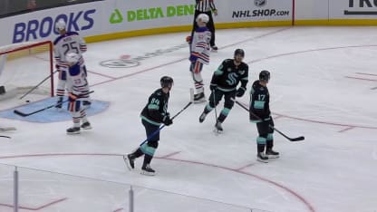 EDM@SEA: Schwartz scores goal against Calvin Pickard