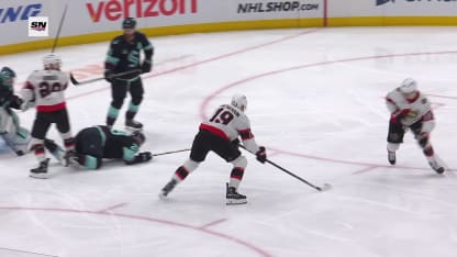 OTT@SEA: Stutzle scores goal against Joey Daccord