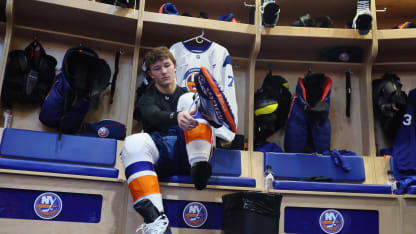 Matthew Schaefer #71 prepares to take part in practice during the New York Islanders 2025 Development Camp at Northwell Health Ice Center at Eisenhower Park on June 30, 2025 in East Meadow, New York. (Photo by Bruce Bennett/Getty Images)
