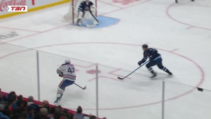 Superbe passe de Kapanen pour Podkolzin