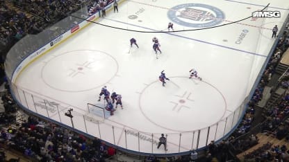  Schaefer dégaine du cercle gauche