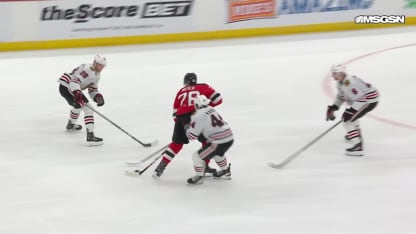 CHI@NJD: Hamilton scores goal against Spencer Knight