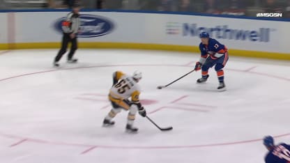 PIT@NYI: Barzal scores goal against Arturs Silovs