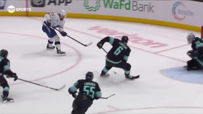 Hagel complète une brillante pièce de jeu en A.N.