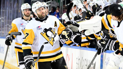 Crosby earns 1,100th assist on Rust goal