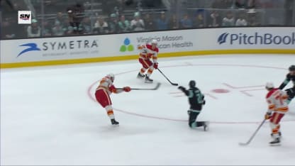 Hanifin l'égalise en 2e période