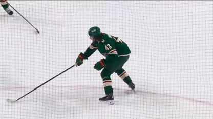 MTL@MIN: Gallagher scores goal against Filip Gustavsson