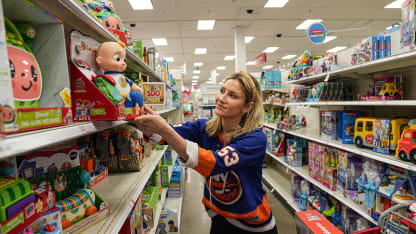 Islanders Wives and Girlfriends go Holiday Toy Shopping