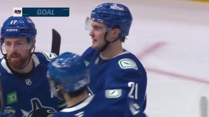 CAR@VAN: Hoglander scores goal against Brandon Bussi