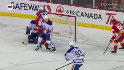 Zary redirige le tir de Whitecloud