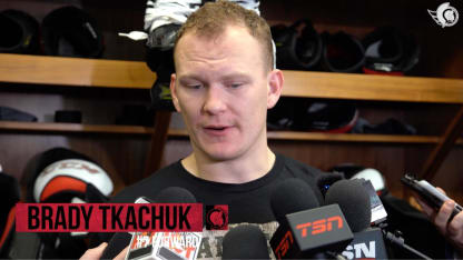 Brady Tkachuk dispo médias après le match contre CGY