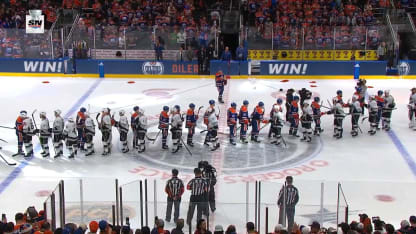 Handshake zwischen Oilers und Kings