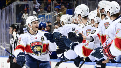 Superbe manoeuvre de Tkachuk pour doubler l'avance