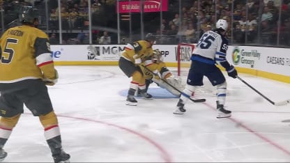 Scheifele marque d'un angle restreint