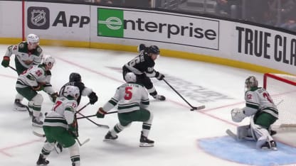 MIN@LAK: Kuzmenko scores goal against Filip Gustavsson