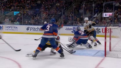 BOS@NYI: Zacha scores PPG against Ilya Sorokin