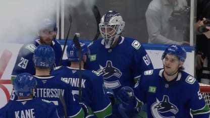 Canucks goalies combine for shutout