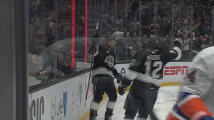 NYI@LAK: Laferriere scores PPG against Ilya Sorokin