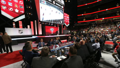 Avalanche 2017 NHL Draft Chicago table scouts general