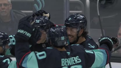 Primer gol de Nyman en la NHL