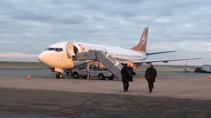 NHLBAMDenverPlaneWalk