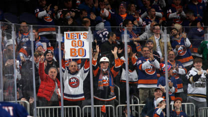 NYI crowd